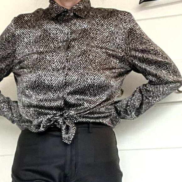 Ann Taylor Statement Silk sleek button-down Blouse - Size 10 - Picture 1 of 11